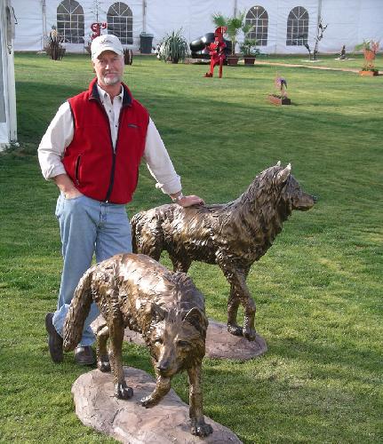rough-and-ready-wolves-lifesize1
